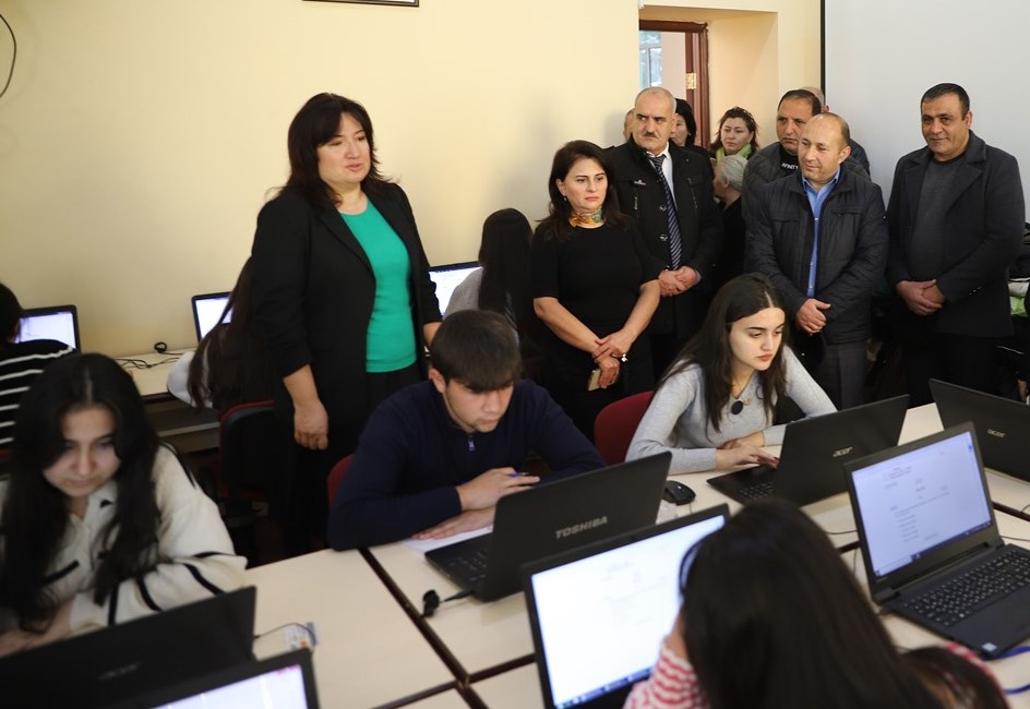Gəncə Dövlət Universitetində imtahan sessiyasına ictimai baxış keçirilib