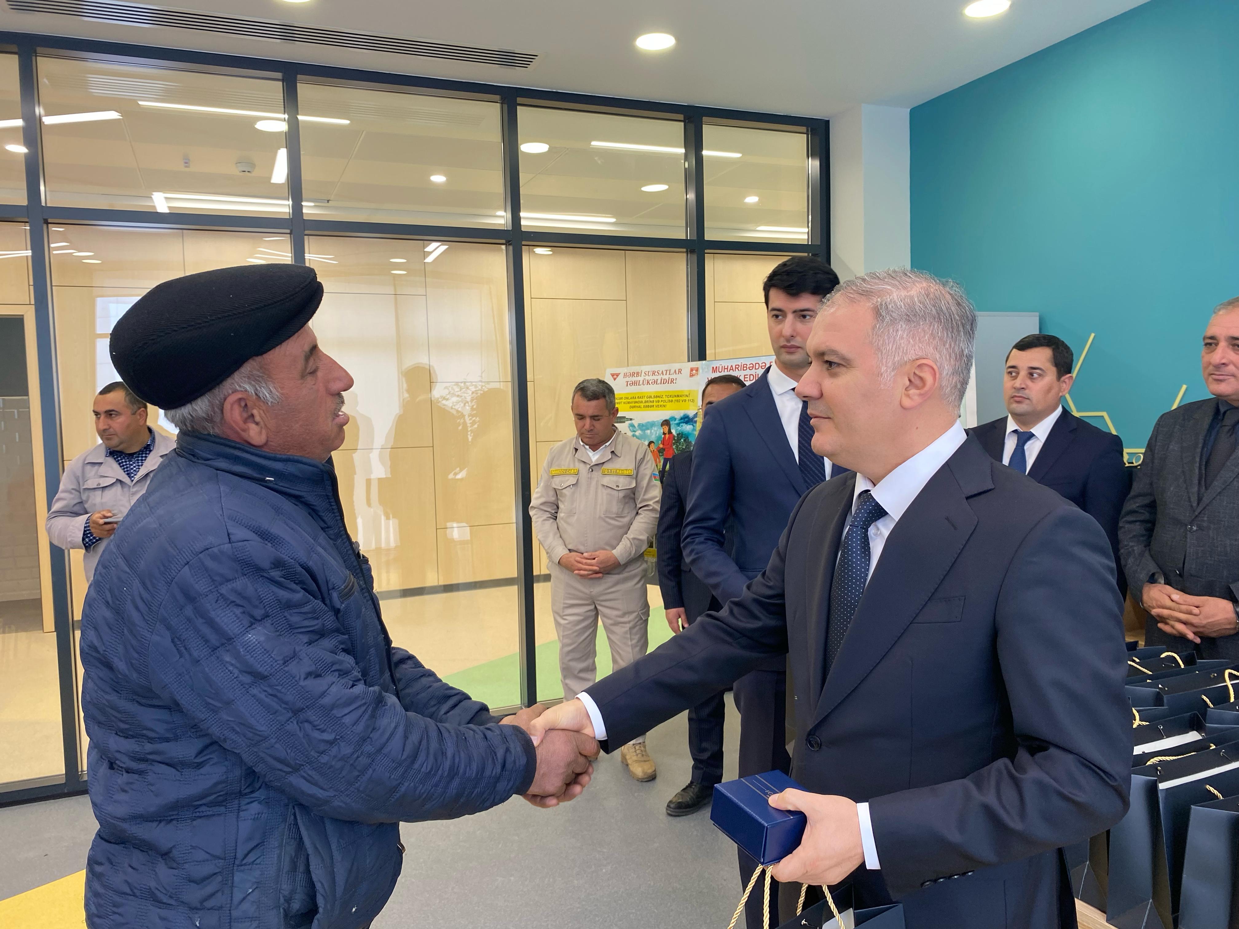 Füzulidə daha 27 ailəyə mənzillərinin açarları təhvil verildi - FOTO