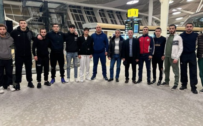 Boksçularımız Qazaxıstana yollandılar