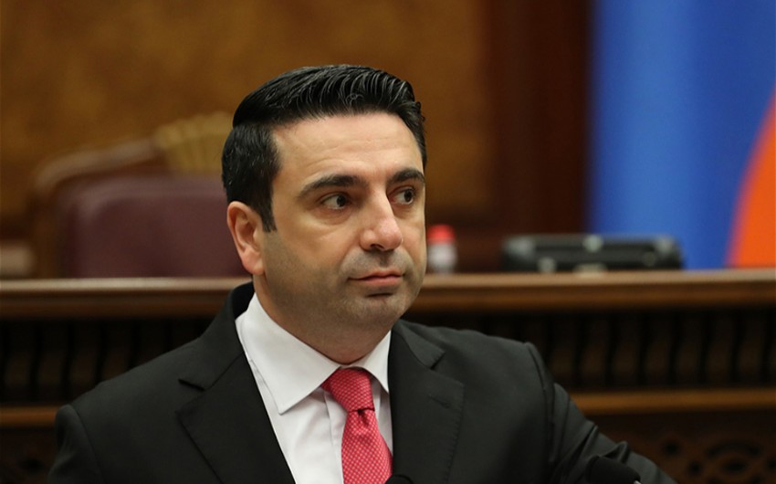 Simonyan çexiyalı həmkarı ilə Azərbaycandan danışdı