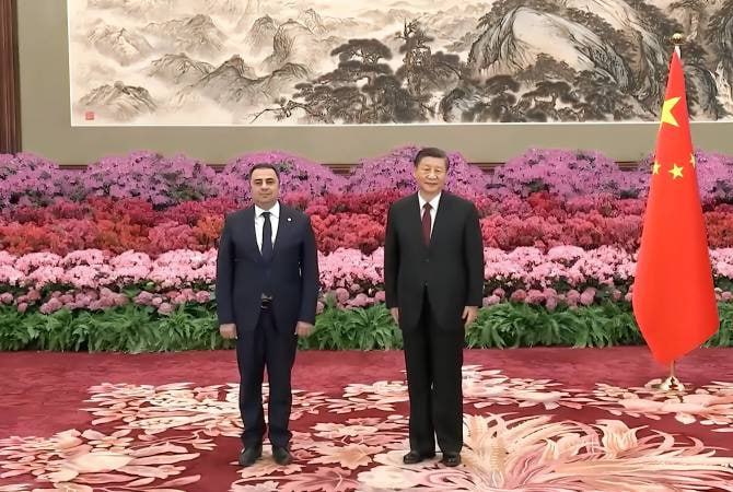 Ermənistan səfiri etimadnaməsini Çin sədrinə təqdim edib