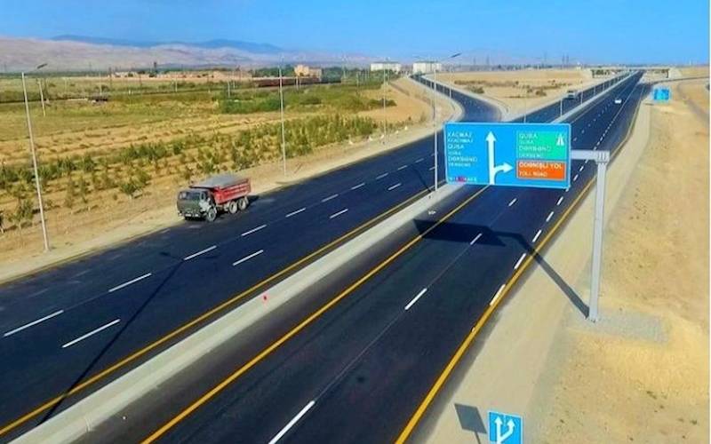 Komitə sədri ödənişli yoldan yığılan pulların məsələsini qaldırdı