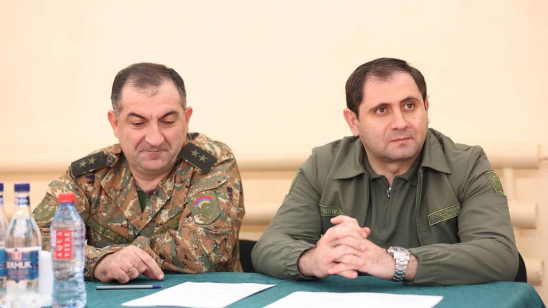 Papikyan erməniləri sakitləşdirdi: “Sərhəddə qoşun yoxdur!”