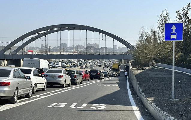 Bakı-Sumqayıt yolunda avtobusların sürəti artıb