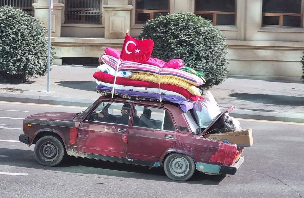 Zəlzələnin birinci ili: Azərbaycandan Türkiyəyə qardaş DƏSTƏYİ