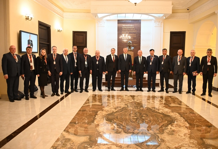 Konstitusiya Məhkəməsində beynəlxalq müşahidəçilərlə görüş