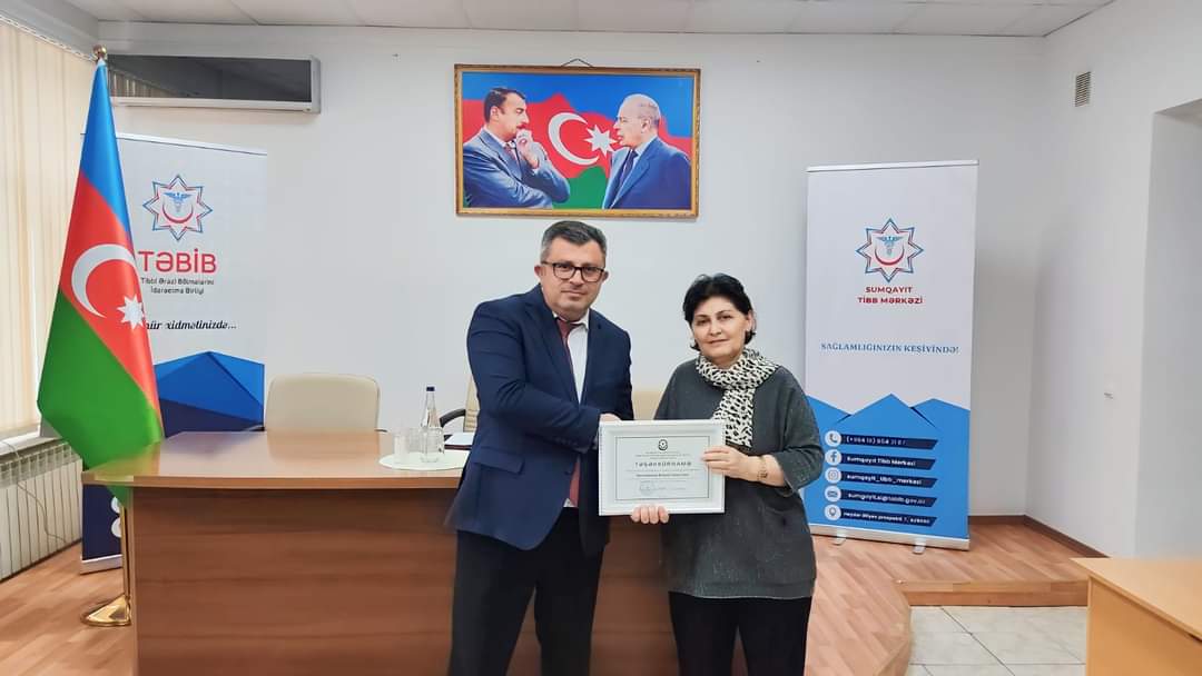 Sumqayıt Tibb Mərkəzinin həkimləri təltif edildi - FOTO