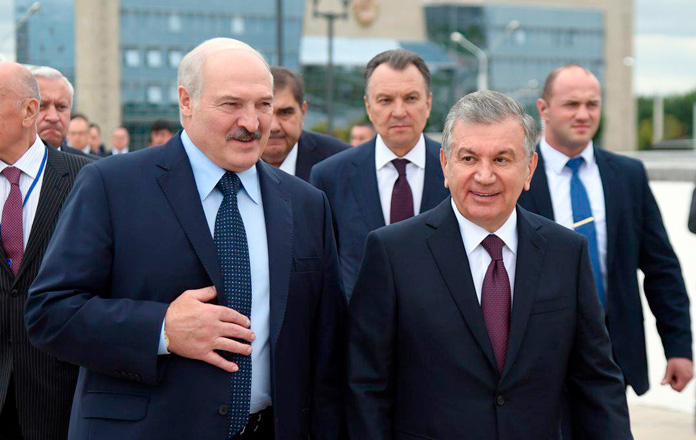 Lukaşenko Özbəkistana gedir - Mirziyoyev dəvət edib...