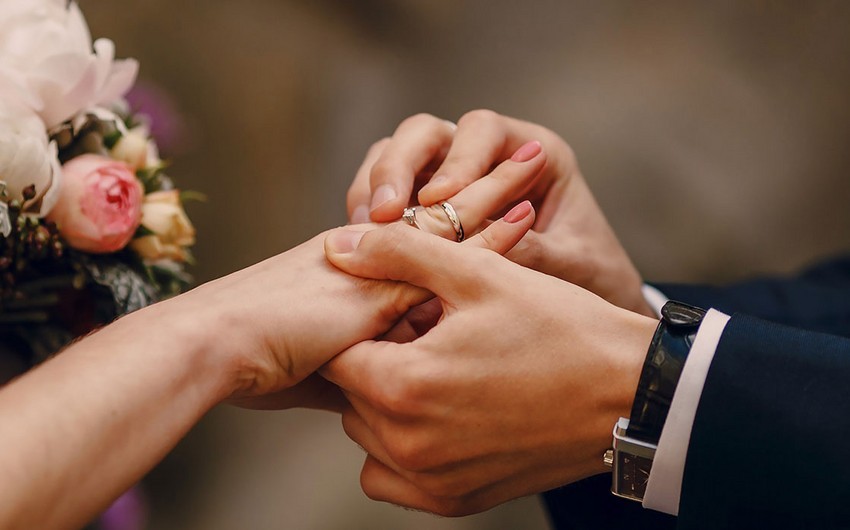 Ermənistanda nikah bağlayanlar AZALIB