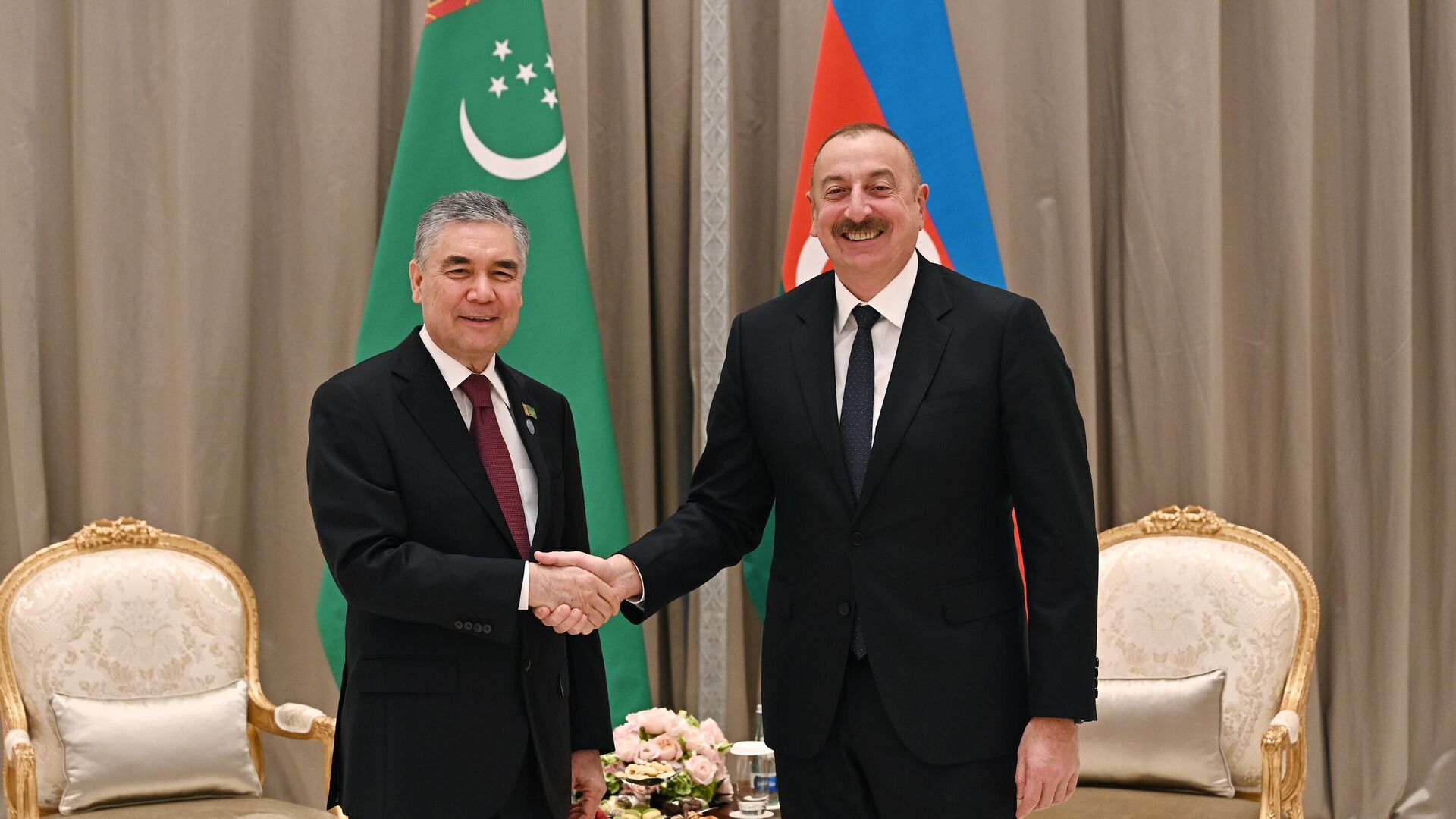 Qurbanqulu Berdiməhəmmədov İlham Əliyevi təbrik etdi 