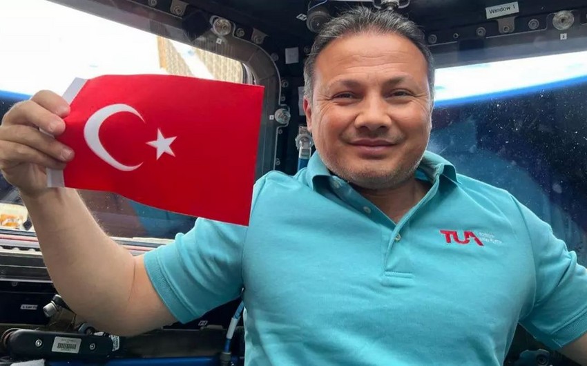 Türkiyənin ilk kosmonavtı Yerə endi