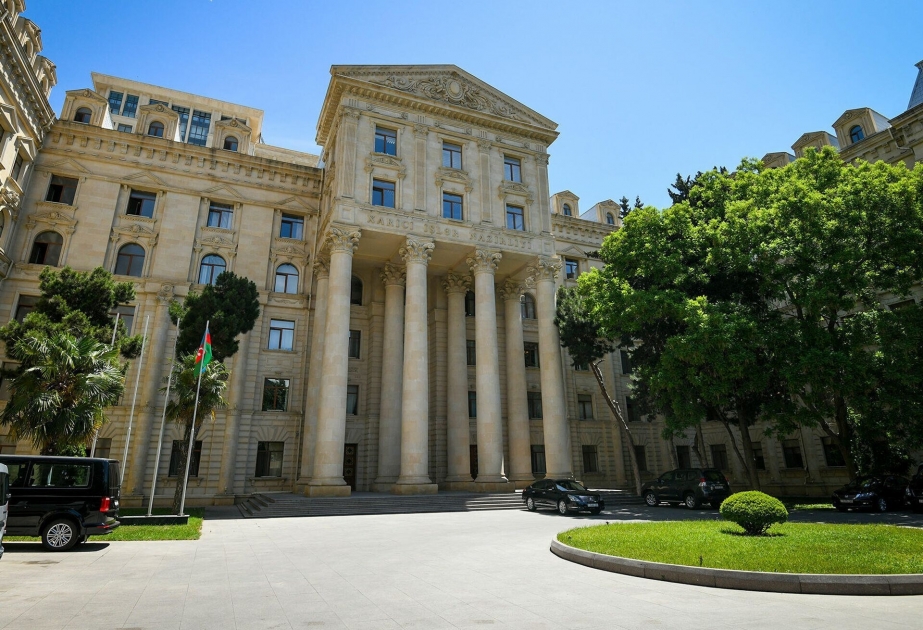 İki ölkə arasında siyasi məsləhətləşmələr