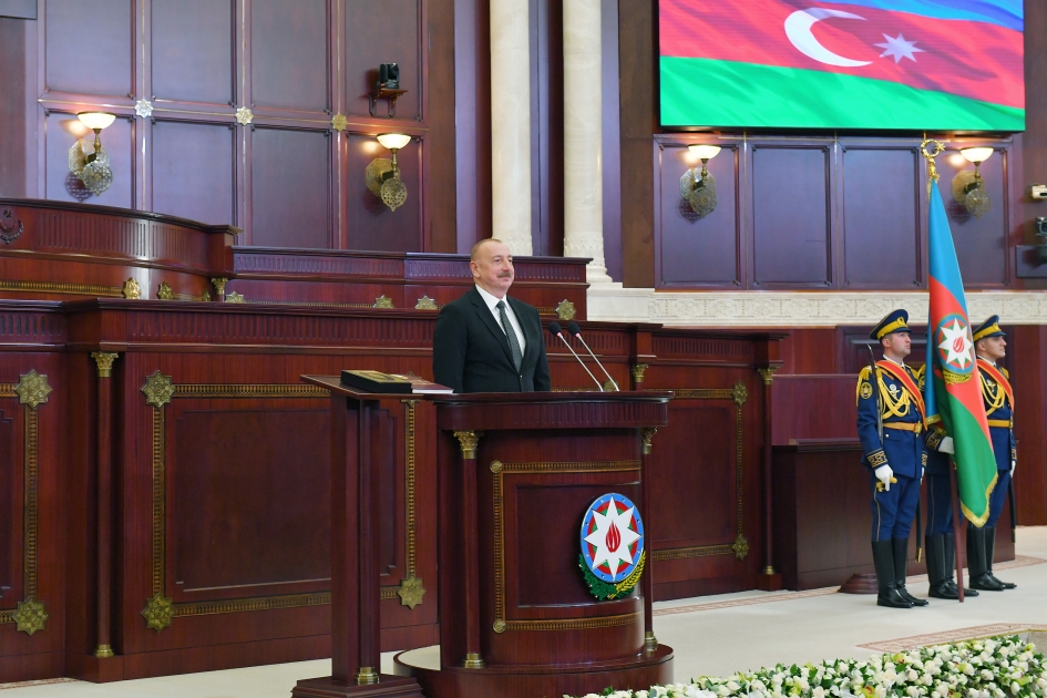 Prezidentin andiçmə mərasimindən FOTOLAR