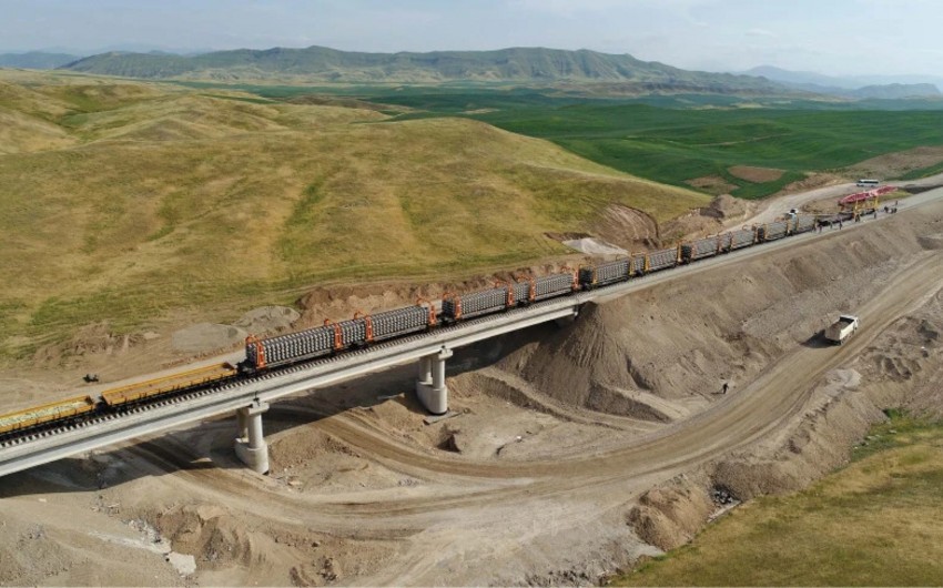 Horadiz–Ağbənd xəttinin tikinti işlərinin 48%-i tamamlanıb