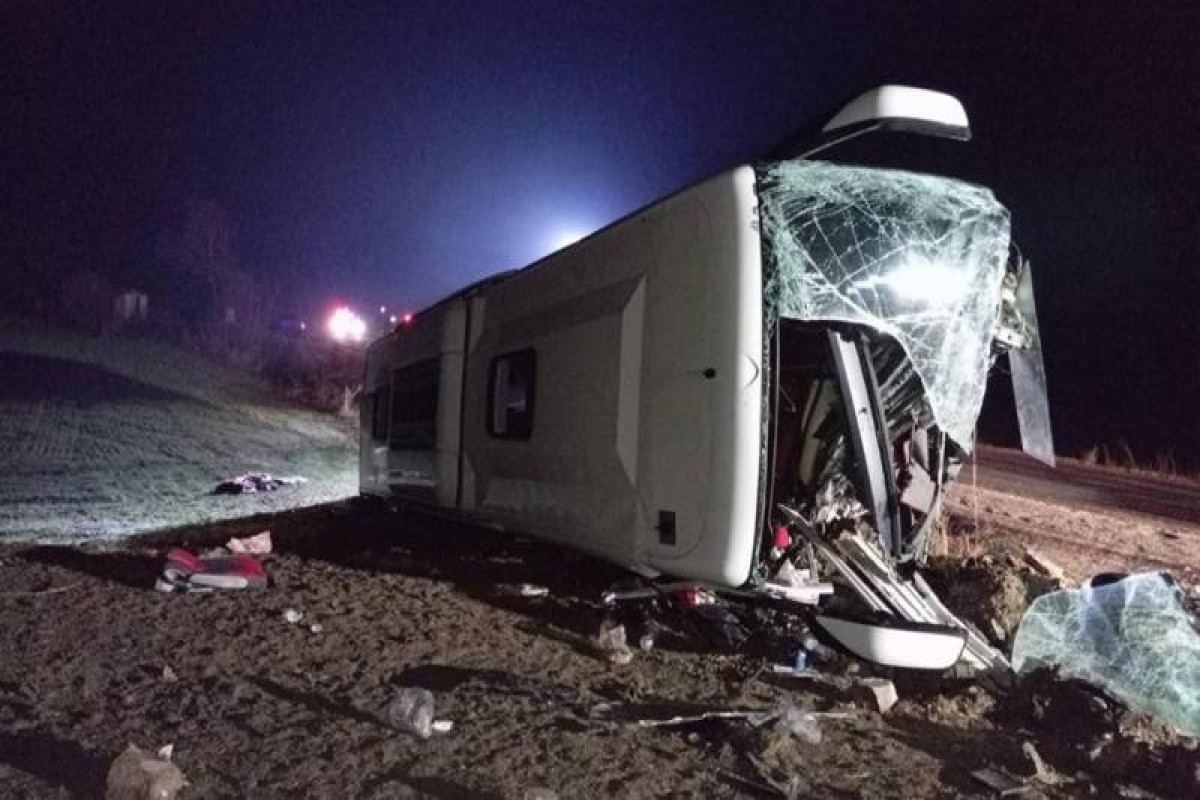 Türkiyədə avtobus qəzası - 18 nəfər yaralandı