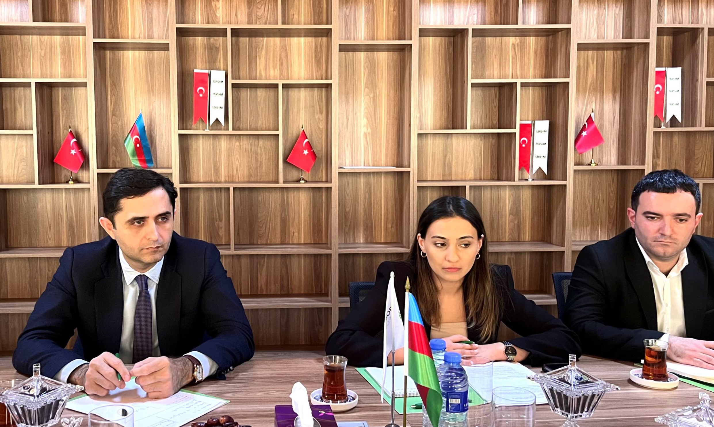Arıçılıq təsərrüfatlarının sığortası üzrə müzakirələr aparıldı