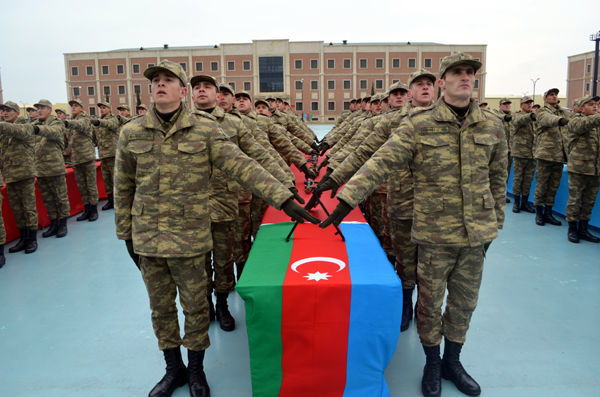 Gənc əsgərlərin andiçməsi qapalı şəraitdə keçiriləcək - Nazirlik