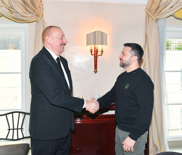 İlham Əliyev Zelenski ilə GÖRÜŞDÜ