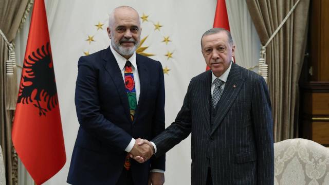 Albaniyanın Baş naziri Türkiyəyə gedir 