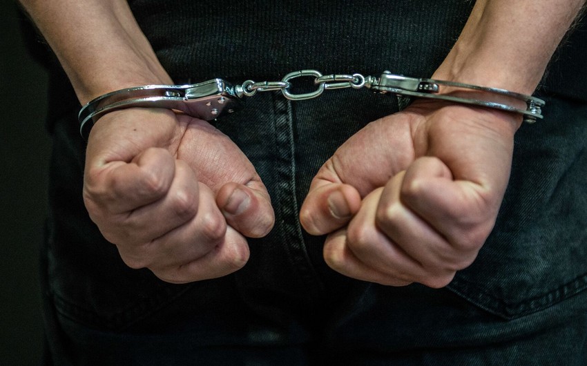 Xırdalanda mağazadan 18 min manat pul oğurlandı