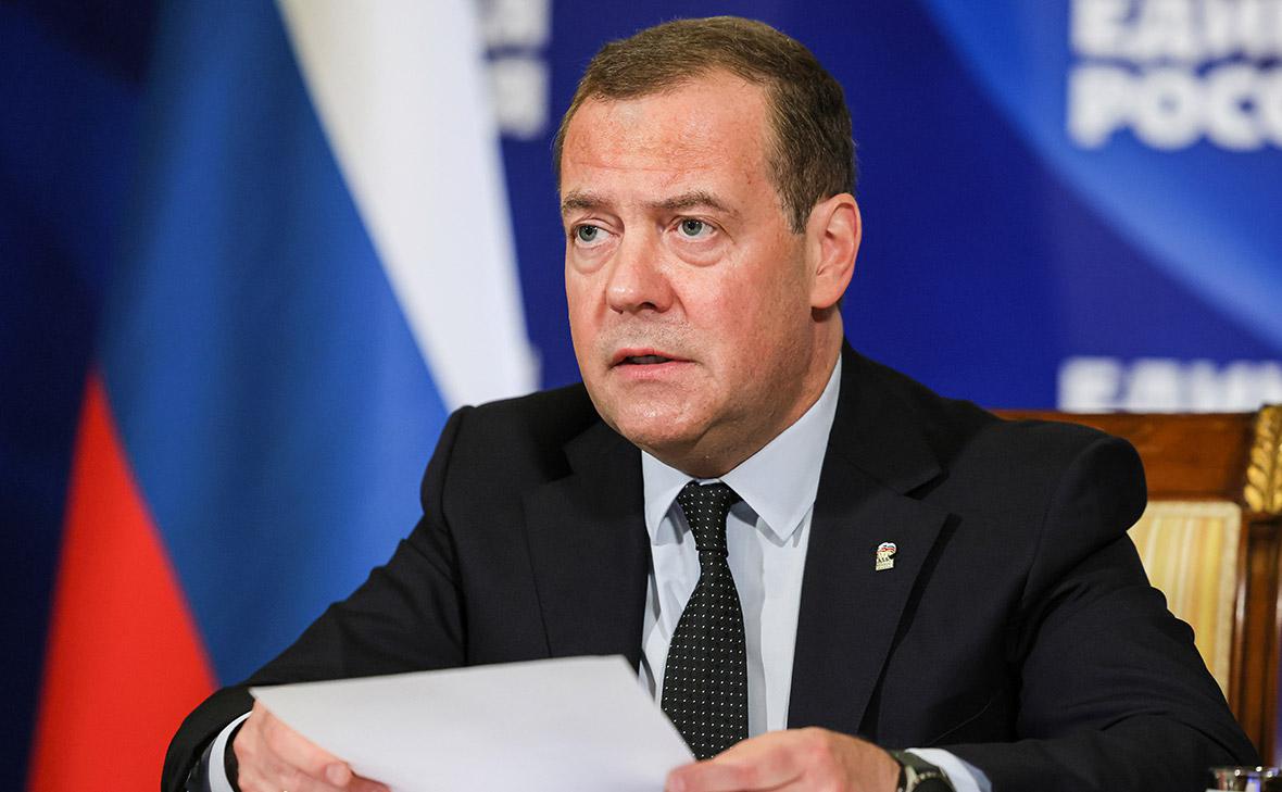 Medvedev Baydenin söyüşlərinə cavab verdi: “Yararsız qoca!”