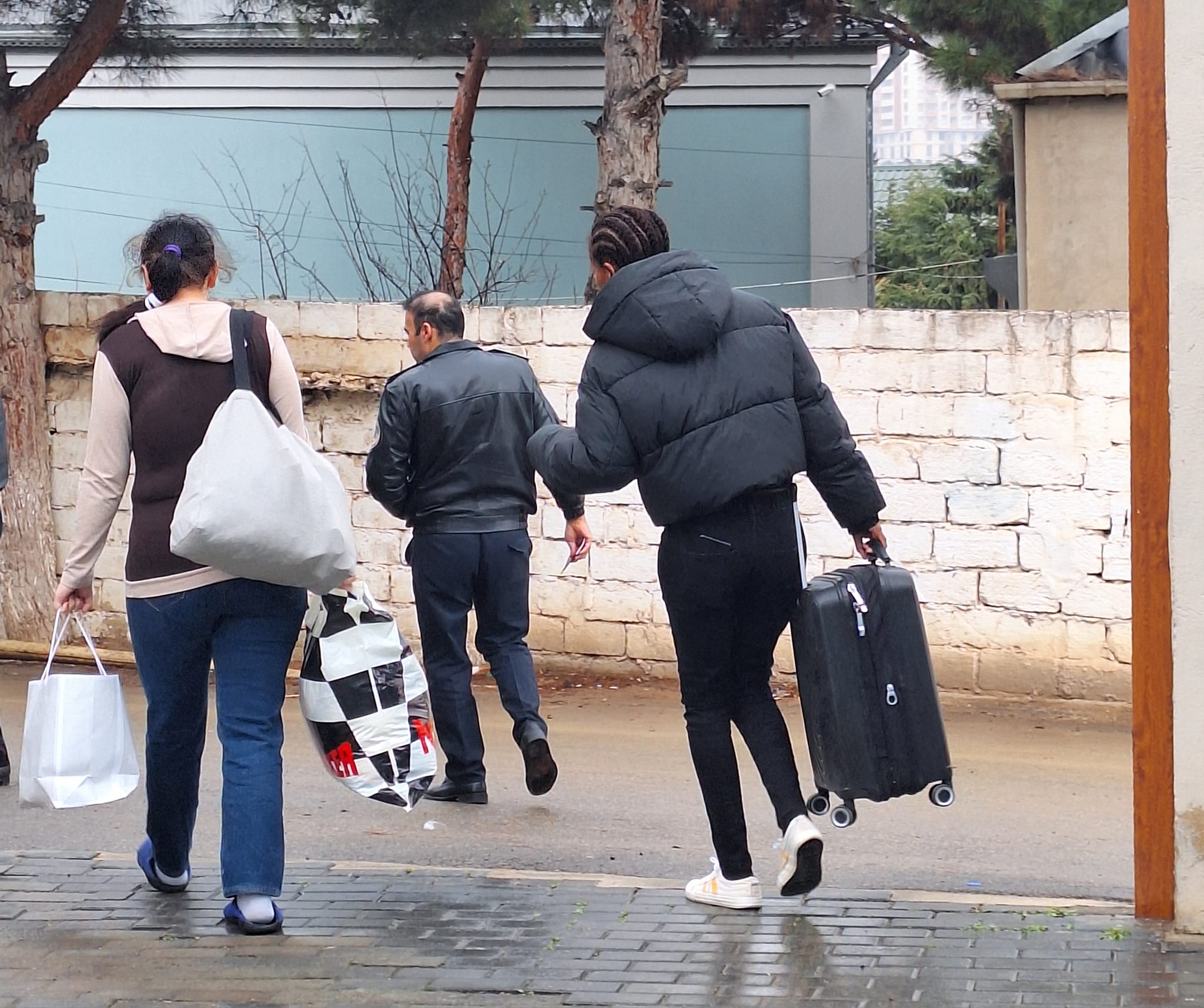 İşləmək üçün Bakıya gələn afrikalı qadın ölkəsinə geri döndü