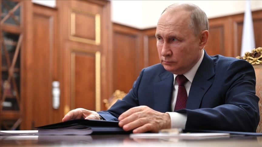 Putin kiçik biznesə kredit tətili VƏD EDİR