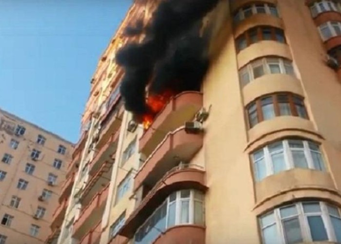 Bakıda yaşayış binasında YANĞIN