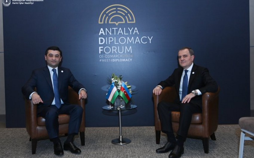 Azərbaycan və Özbəkistan XİN başçıları əməkdaşlığı müzakirə etdilər