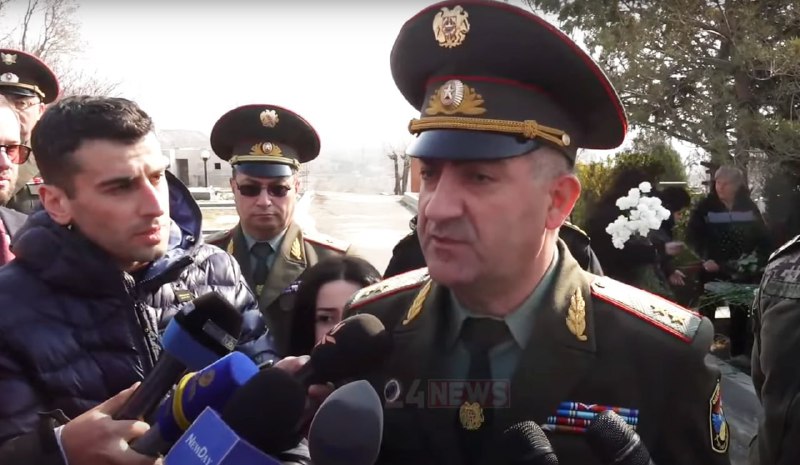 Ermənistan baş qərargah rəisi jurnalistin sualına 