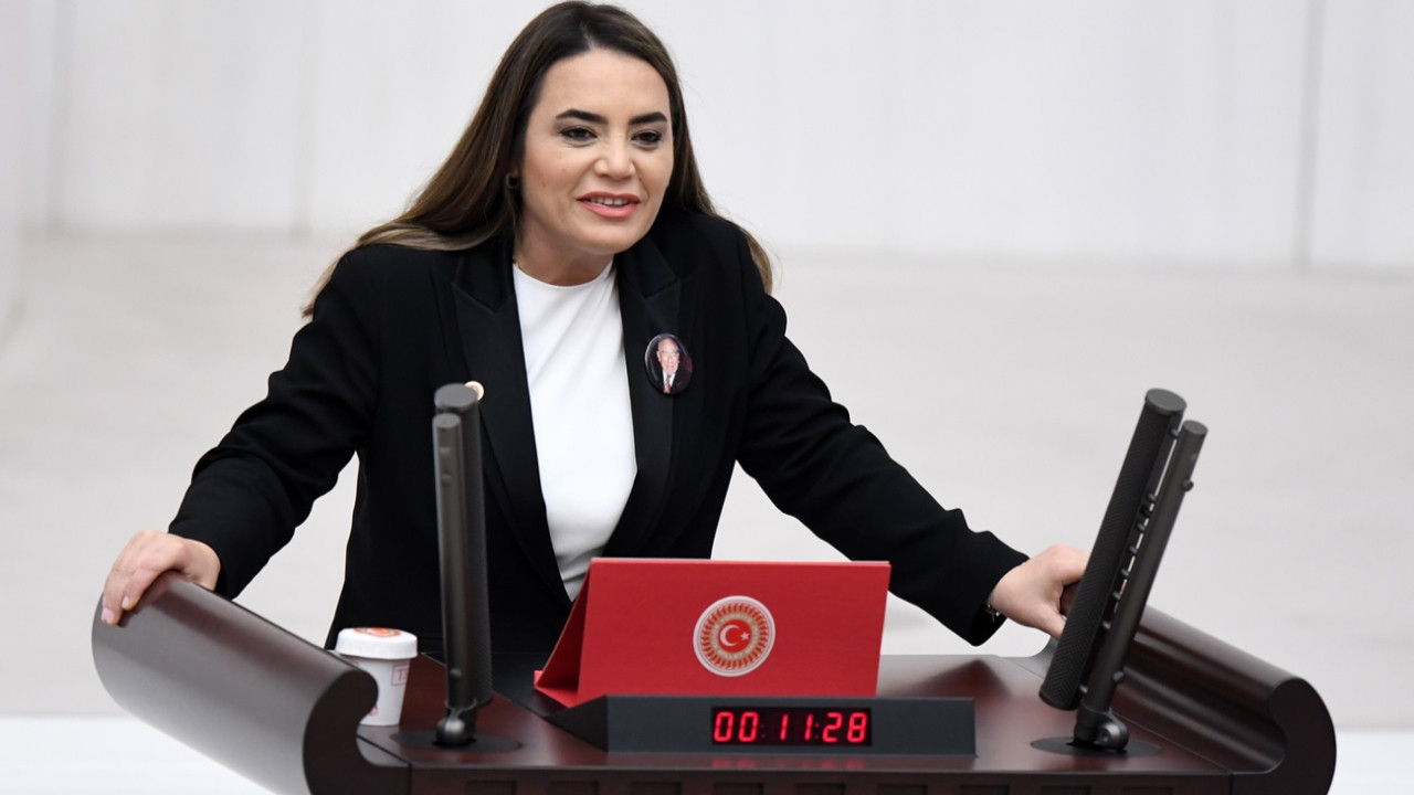 Alparslan Türkeşin deputat qızı bələdiyyə sədri olmaq istəyir - Adanada