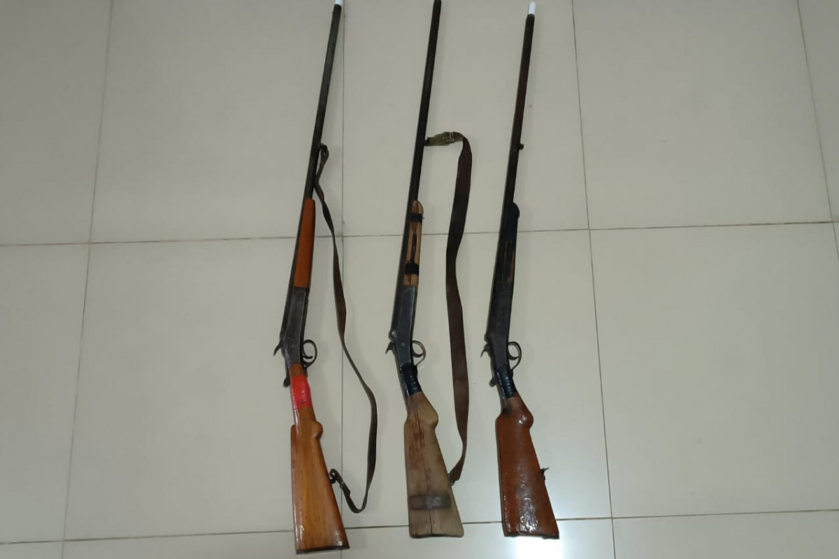 Laçında qanunsuz saxlanılan odlu silahlar GÖTÜRÜLDÜ