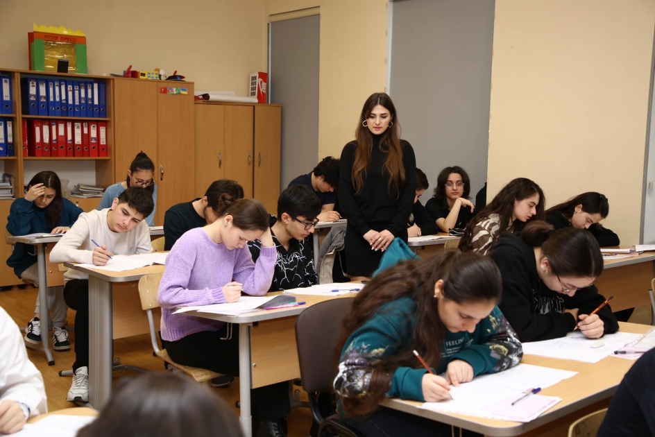 III Bakı Elm Olimpiadasının I mərhələsi keçirilib
