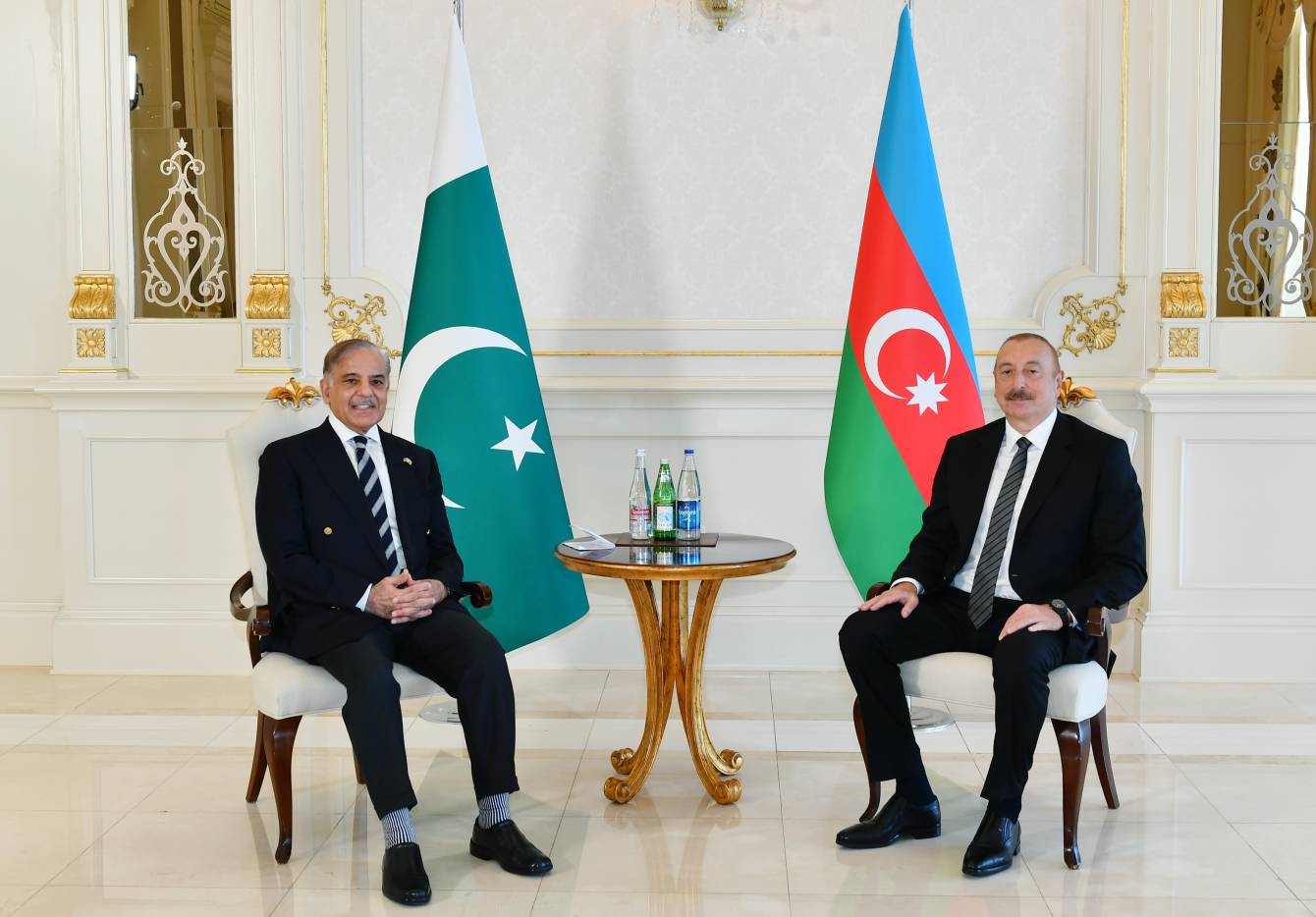 Şahbaz Şərif İlham Əliyevə təşəkkür etdi