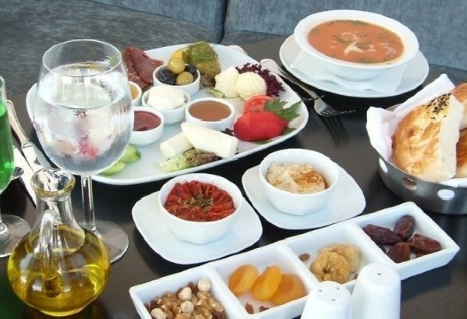 Oruc tutmaq insanın iradəsini və səbrini təkmilləşdirir