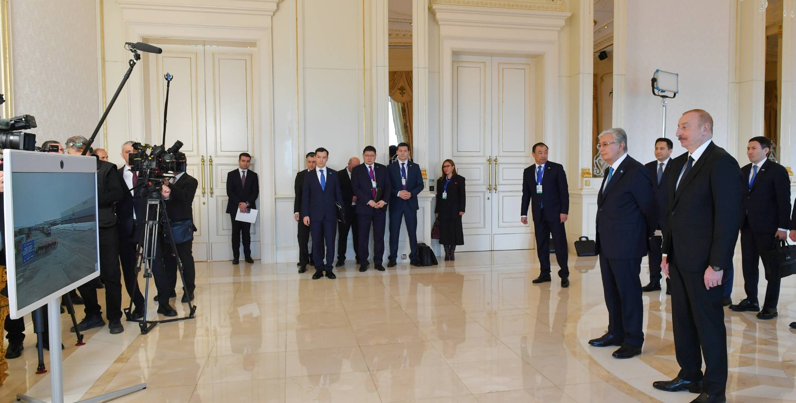 Konteyner qatarının Azərbaycana çatdırılması münasibətilə telekörpü - FOTO