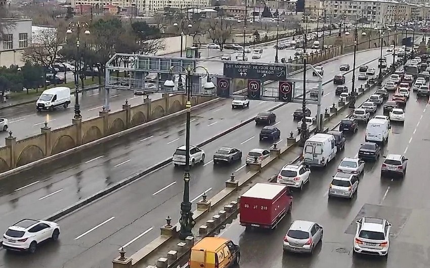 Bakının tıxaclı yolları - SİYAHI