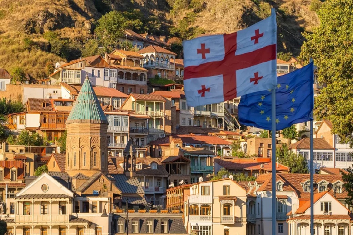 Gürcüstan rəhbərləri xaricə GEDİR