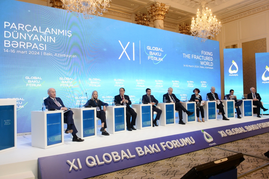 XI Qlobal Bakı Forumu panel iclasları ilə davam edir - FOTO