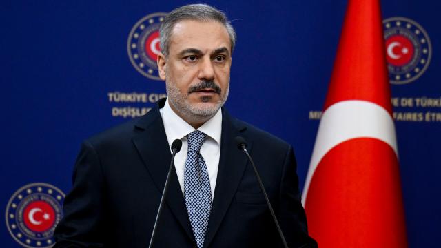 Hakan Fidan İraqdan Bakıya gəldi 