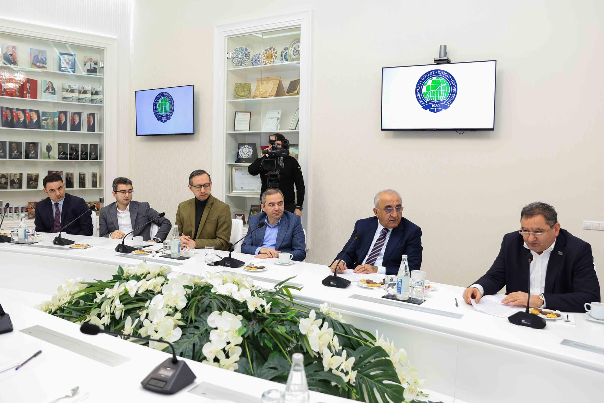 UNEC yeni təşəbbüsə start verdi - FOTO