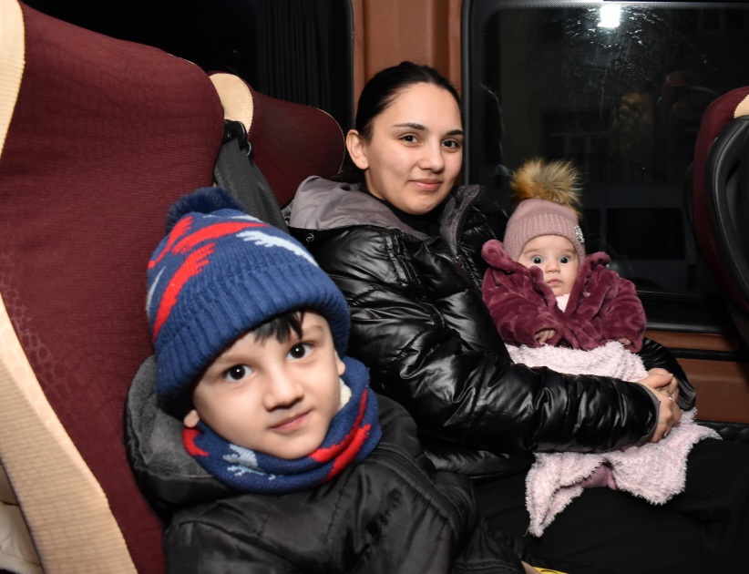 Daha 35 ailə doğma Füzuliyə yola salındı