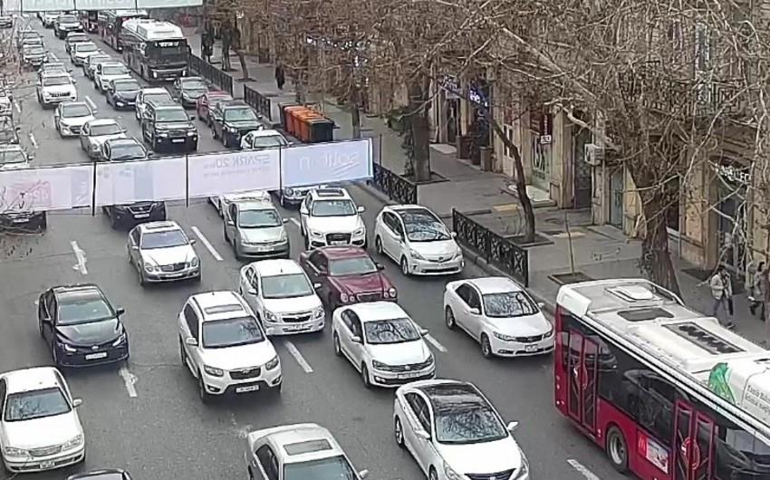 Paytaxtda tıxac olan yolların SİYAHISI