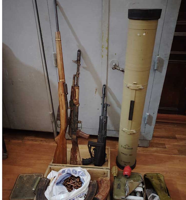 Kəlbəcərdə tank əleyhinə raket tapıldı - FOTO