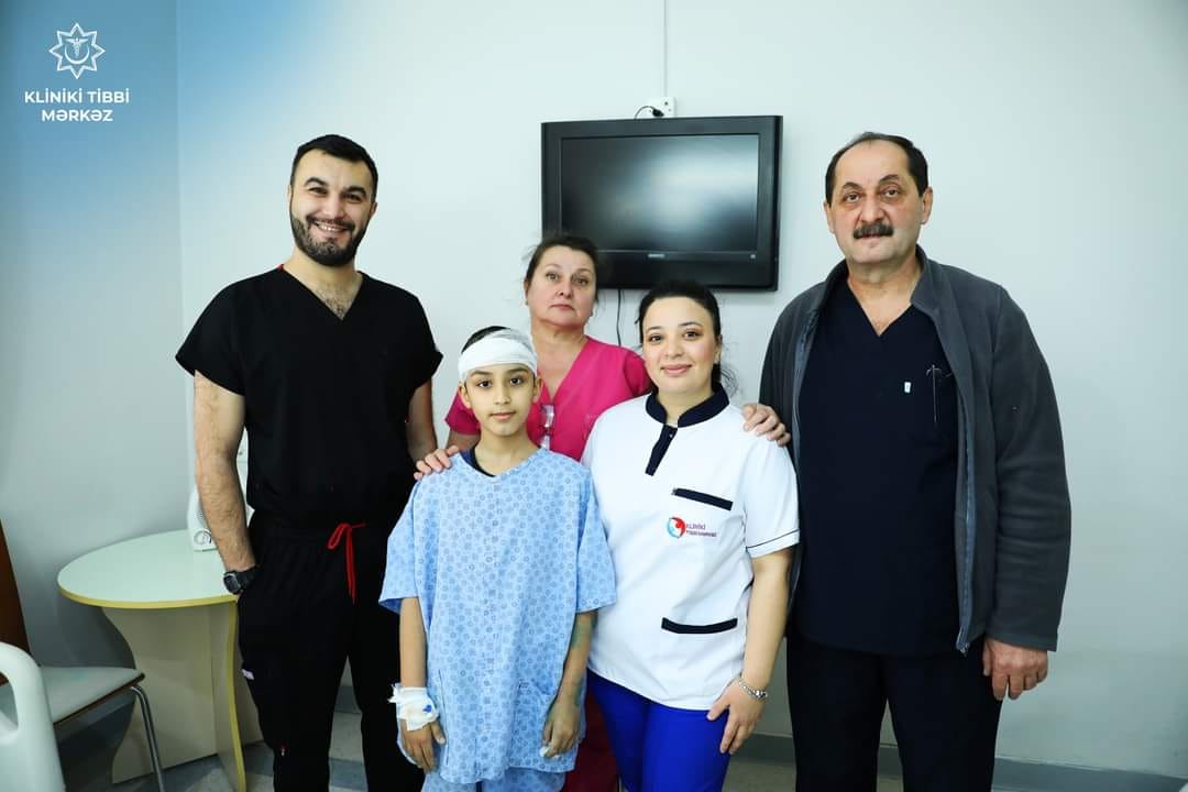 İt dişləməsi səbəbindən xəstəxanaya yerləşdirilən azyaşlı evə buraxıldı