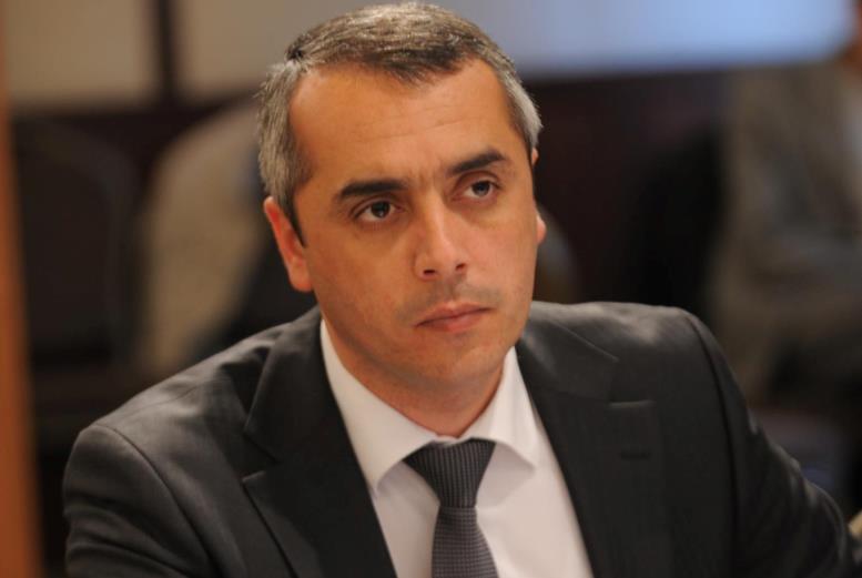 Xəbərdarlıqlara, cəmiyyətdən gələn etirazlara qeyri-ciddi münasibət