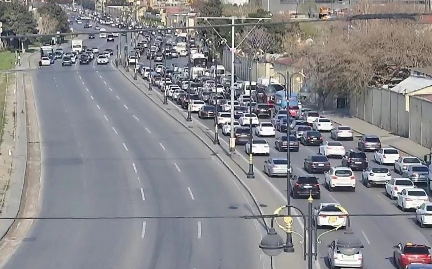 Hazırda tıxac olan yolların SİYAHISI 