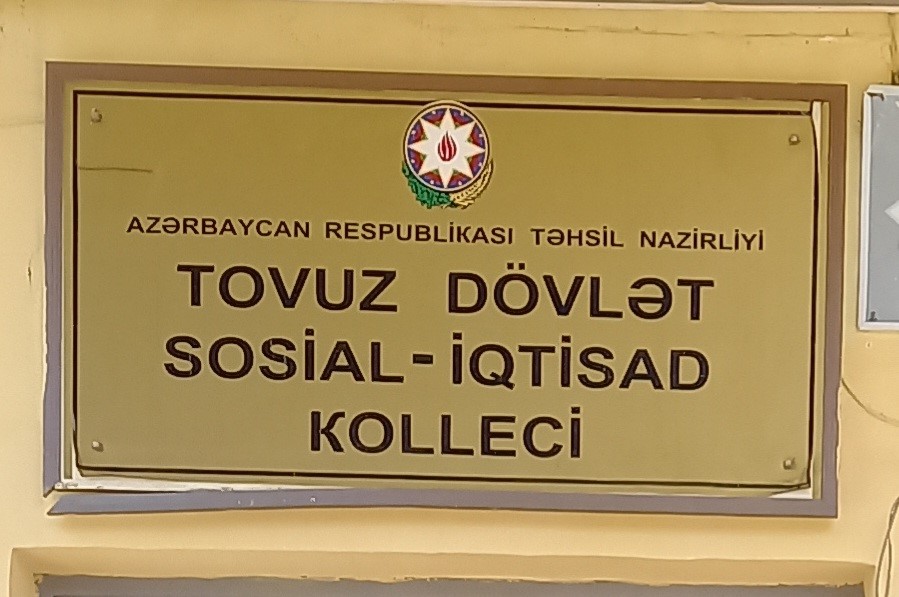 Kollec direktoru işdən ÇIXARILDI