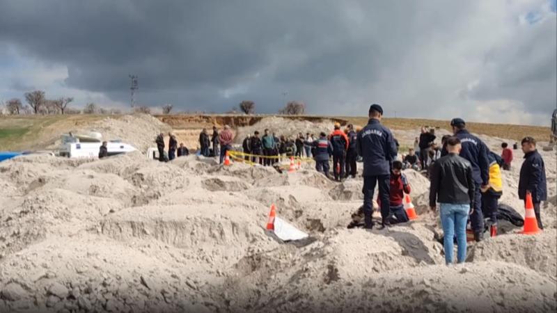 Kartof anbarı çökdü - 2 ölü, 4 yaralı var