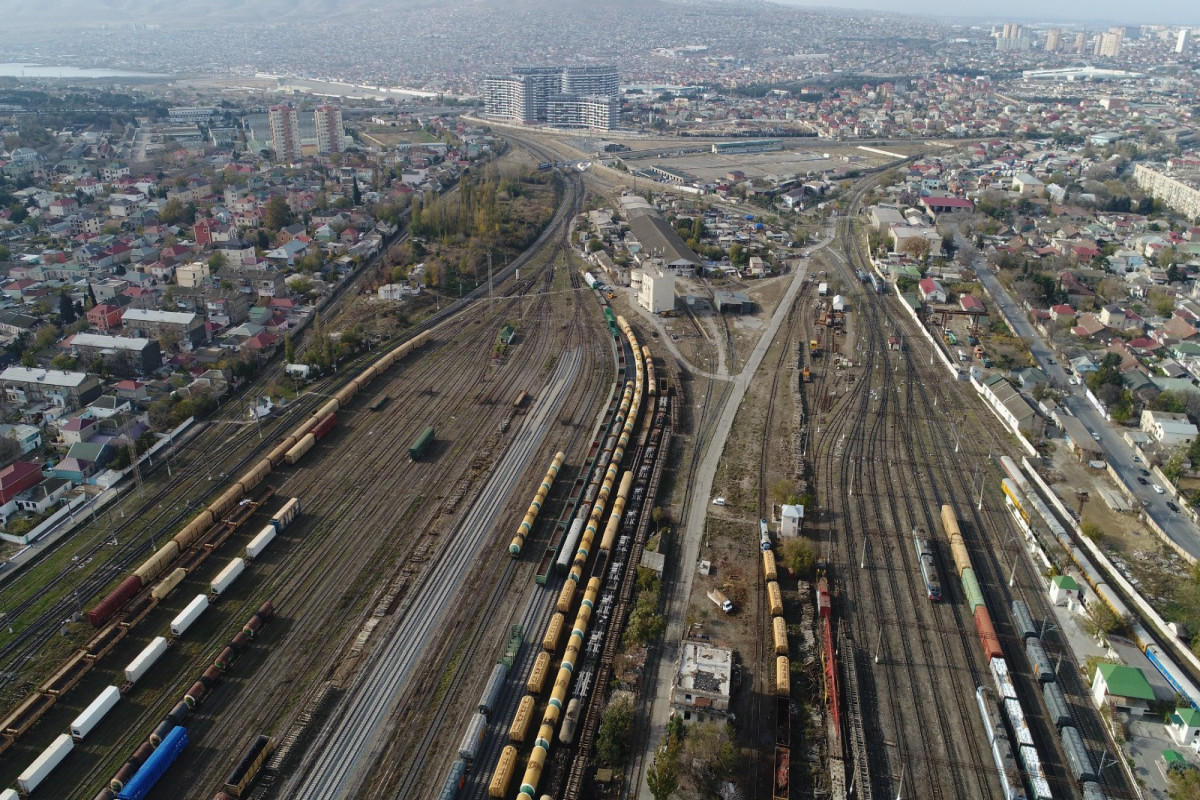 ADY tranzit yüklərin daşınmasını 11 % artırıb